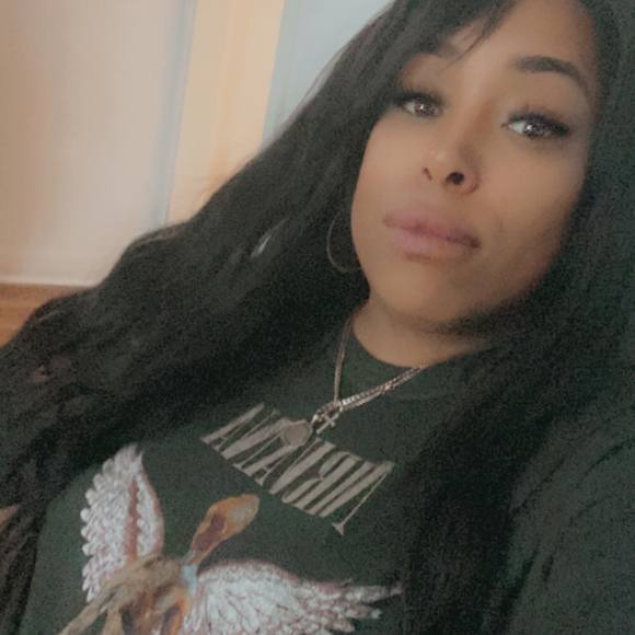 Meet your Posher, Roxanne - Picture 1 of 1